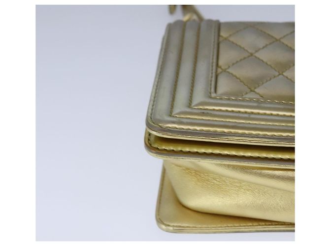 CHANEL Borsa a Spalla Boy Chanel Matelassé Catena Patente Oro CC Auth 106721SAM D'oro - vista 9