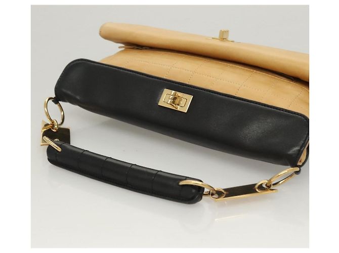 CHANEL Borsa a Mano Choco Bar in Pelle di Agnello Beige Nera CC Auth 123516V Nero - vista 6