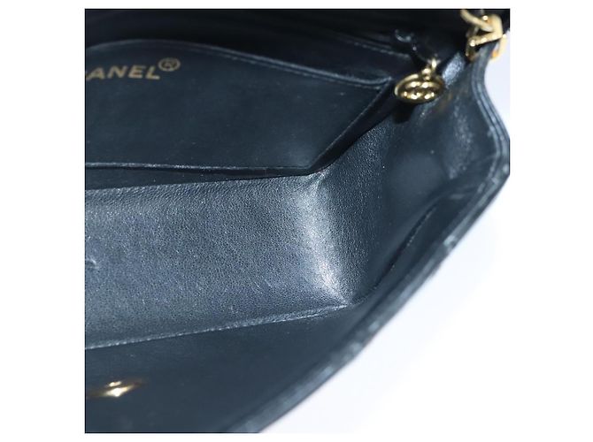 CHANEL Borsa a Spalla Diana Matelassé Catena Patent Nero Oro CC Auth 103804A D'oro - vista 20