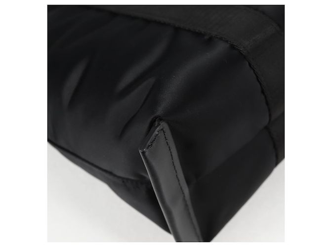 Borsa a mano VERSACE in nylon 2 in 1 nera e dorata Auth 118727V Nero D'oro - vista 15
