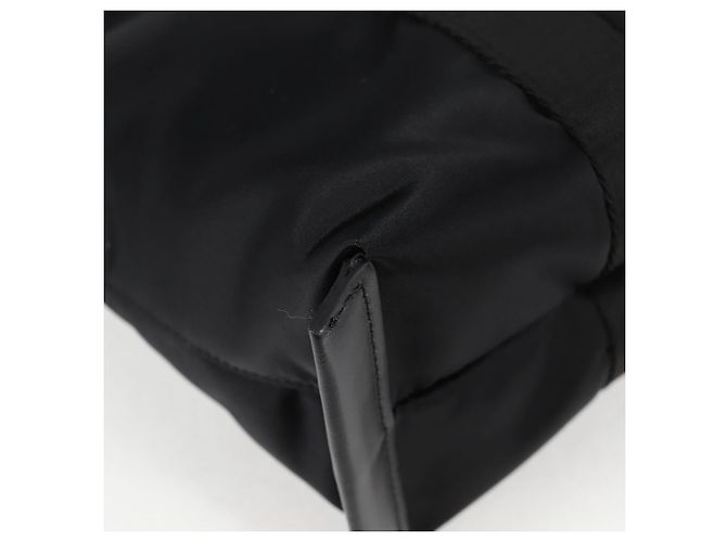 Borsa a mano VERSACE in nylon 2 in 1 nera e dorata Auth 118727V Nero D'oro - vista 9