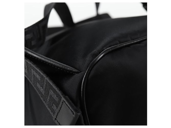 Mochila VERSACE de nylon preta e dourada Auth 118729V Preto Dourado - vista 17