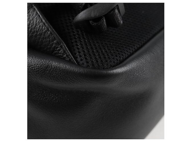 Sac à dos en cuir noir et or Auth 118683V VERSACE - vue 17