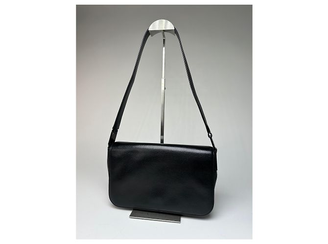 Vintage Givenchy Schultertasche aus Leder schwarz - Ansicht 2