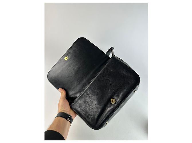 Vintage Givenchy Schultertasche aus Leder schwarz - Ansicht 6