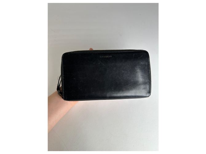 Vintage Givenchy Leather Zippy Wallet Black - view 3