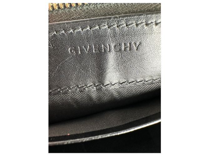 Vintage Givenchy Leather Zippy Wallet Black - view 6
