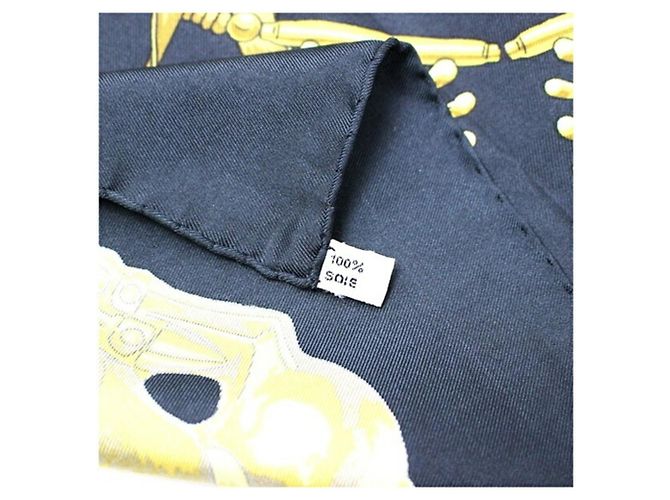 Bufanda de seda Hermès - LOS CAVALEROS DE ORO Negro Amarillo - vista 5