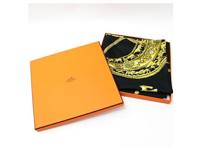 Bufanda de seda Hermès - LOS CAVALEROS DE ORO Negro Amarillo - vista 7