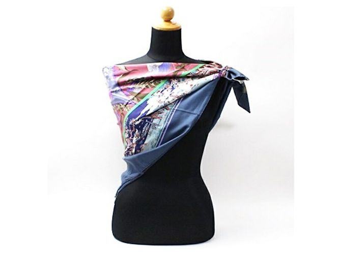 Sciarpa in seta Hermès Carré 90 TROPIQUES Blu Porpora - vista 3