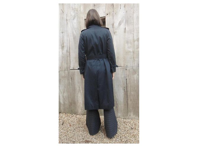 Gabardina Burberry de algodón negro - vista 4