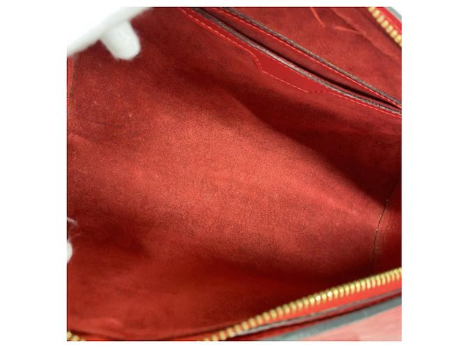 Borsa Soufflot Epi Louis Vuitton Rosso - vista 4