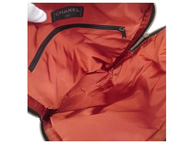 Timeless Schwarzer Nylon-Rucksack von Chanel - Ansicht 4