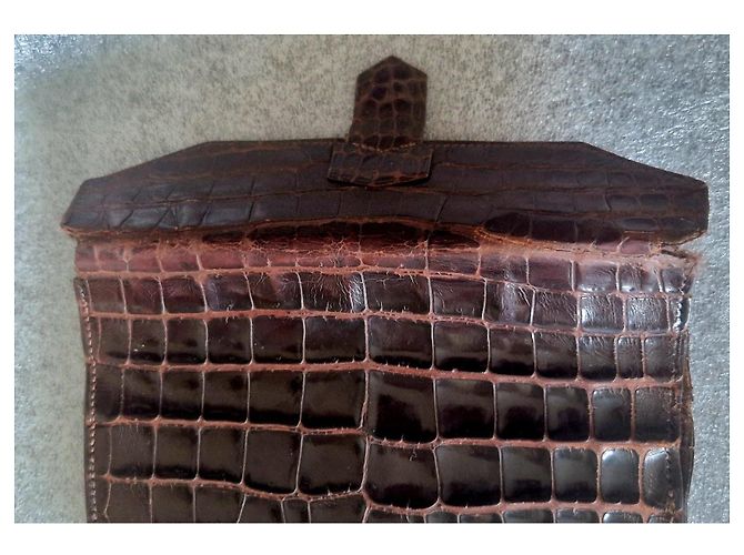 Portefeuille Hermès en cuir de crocodile porosus marron - vue 10