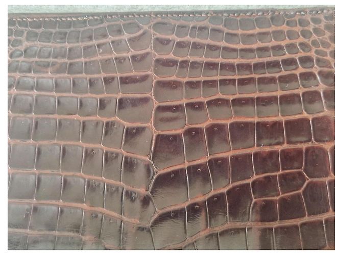 Portefeuille Hermès en cuir de crocodile porosus marron - vue 15