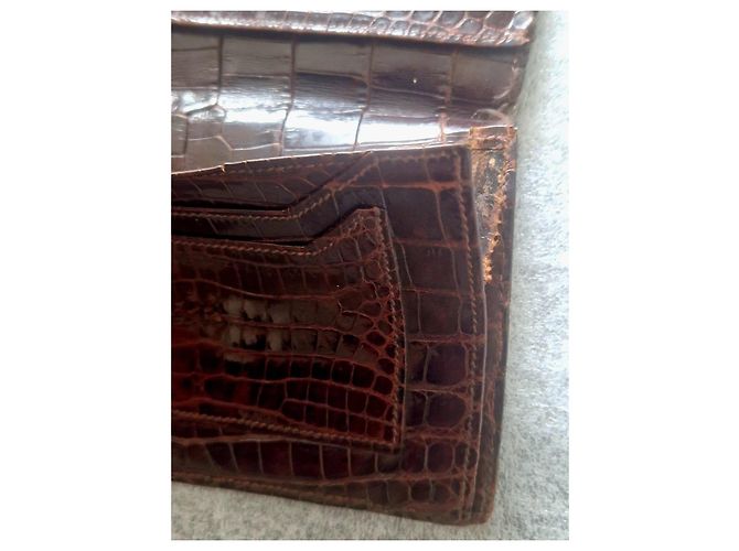 Portefeuille Hermès en cuir de crocodile porosus marron - vue 4