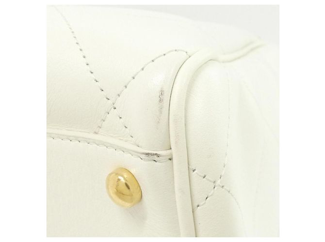 Timeless Borsa Boston in pelle di vitello Chanel Bianco Gold hardware - vista 3