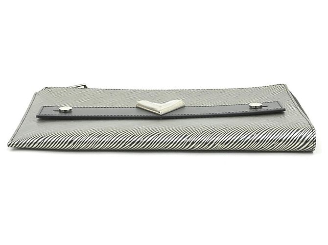 Clutch in pelle Epi Louis Vuitton Nero Argento - vista 4