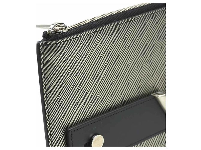 Clutch in pelle Epi Louis Vuitton Nero Argento - vista 6