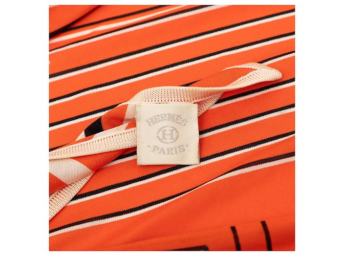 Foulard in seta Hermès Arancione Triangolare H Au Galop Rosso - vista 3