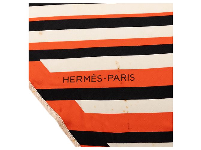 Foulard in seta Hermès Arancione Triangolare H Au Galop Rosso - vista 5