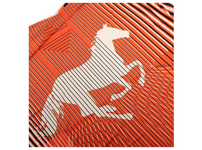 Foulard in seta Hermès Arancione Triangolare H Au Galop Rosso - vista 9