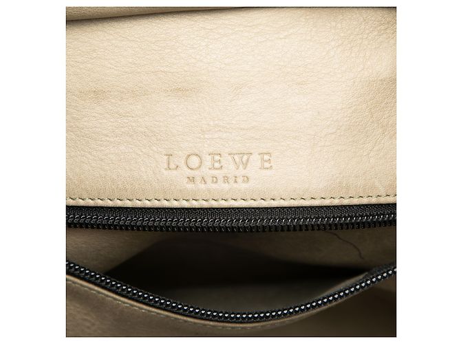 LOEWE Amazona 32 in suede verde Verde oliva - vista 5