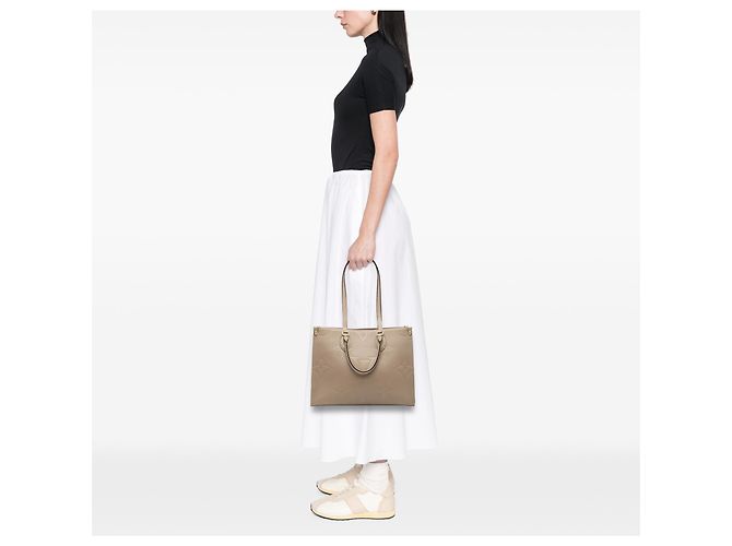 Louis Vuitton Monogram Empreinte Beige OnTheGo MM - vista 6