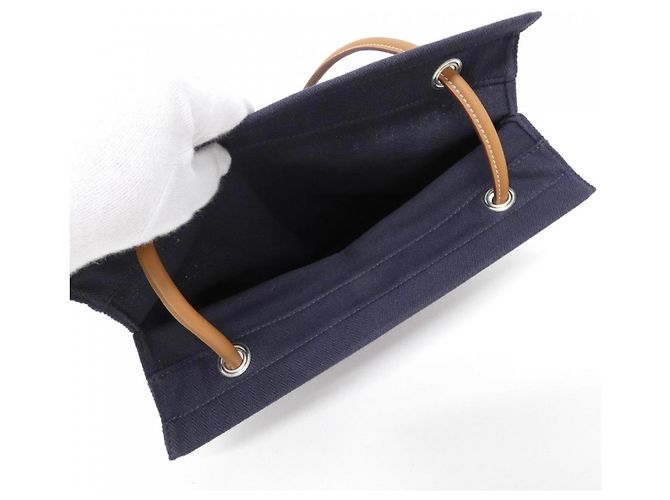 Aline Schultertasche von Hermès Blau - Ansicht 7