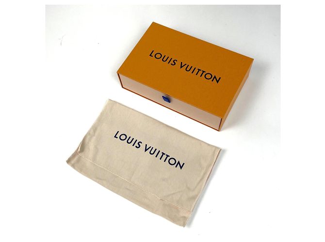 Billetera Capucines de cuero Louis Vuitton con monedero - vista 11