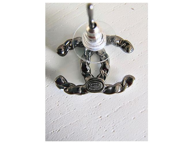 Orecchini intrecciati CC di Chanel in argento - vista 16