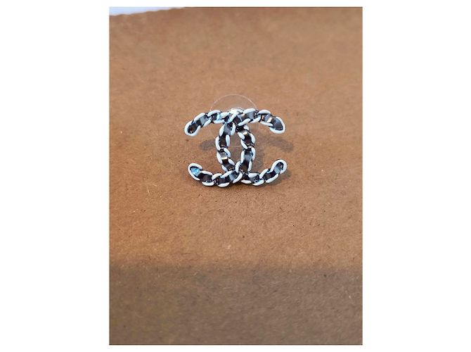 Orecchini intrecciati CC di Chanel in argento - vista 21