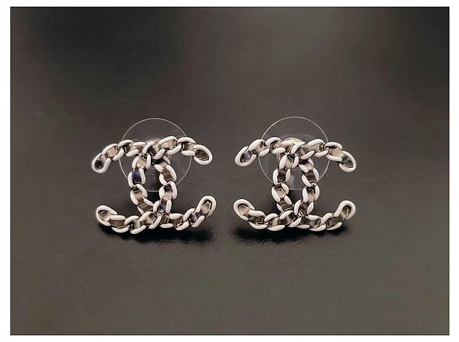 Orecchini intrecciati CC di Chanel in argento - vista 9