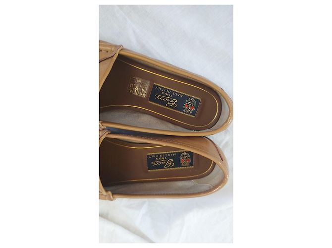 Mocassini Gucci in vernice beige - vista 2