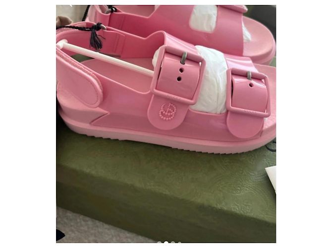 Sandali Gucci rosa in gomma - vista 2