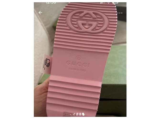 Sandali Gucci rosa in gomma - vista 4