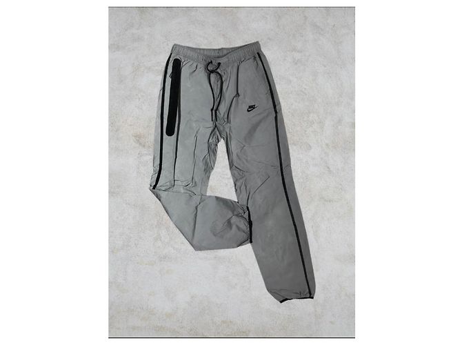 Nike Tech Woven Trainingshosen - Reflektierendes Grau - Ansicht 2