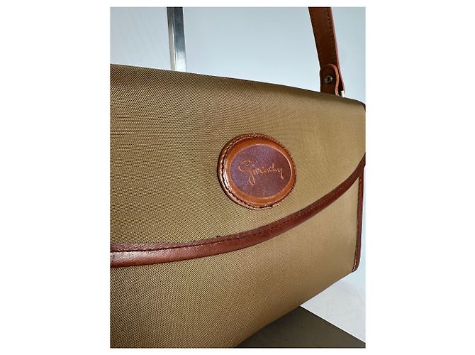 Vintage Givenchy Schultertasche aus Leder / Canvas Camel / Braun - Ansicht 6