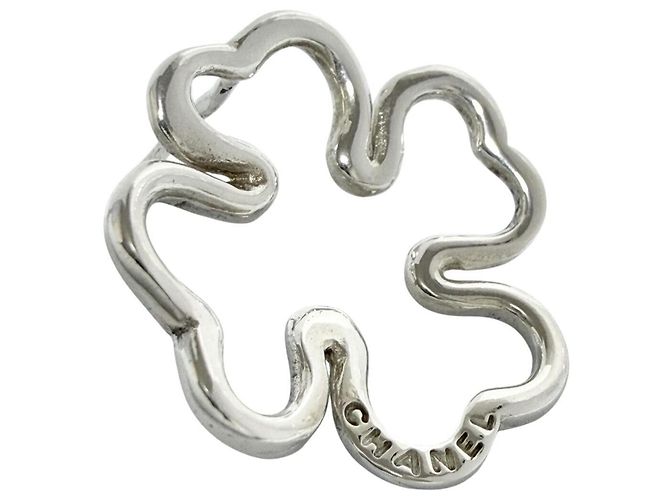 Orecchini a forma di quadrifoglio in argento Chanel - vista 5