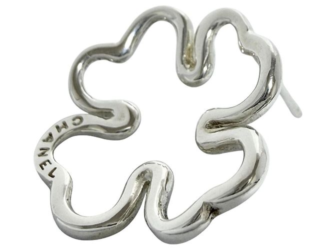Orecchini a forma di quadrifoglio in argento Chanel - vista 6