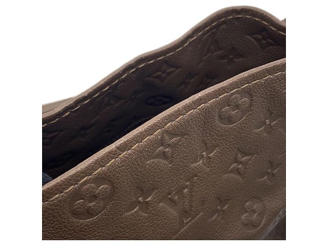 Borsa a Spalla Artsy MM in Monogram Empreinte Louis Vuitton - vista 9