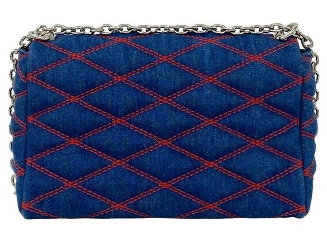 Louis Vuitton Maltage Umhängetasche aus gestepptem Denim mit Drehverschluss Blau - Ansicht 3