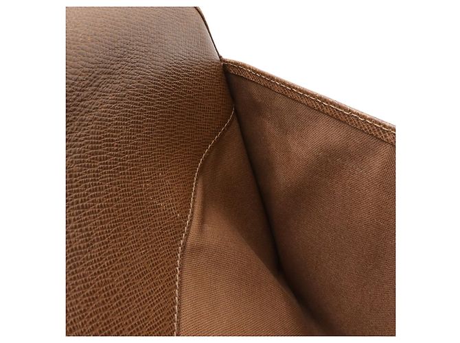 Borsa a Spalla Louis Vuitton Taiga Andrei Marrone - vista 10
