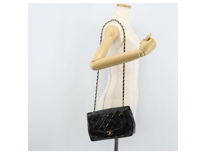 CHANEL Diana 25 Borsa a Catena Matelassé Pelle Verniciata Nera Oro CC Auth bs34314 - vista 24