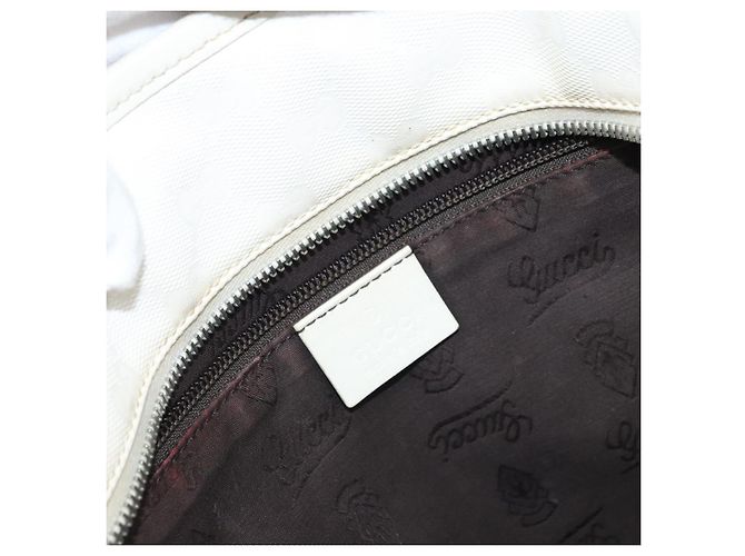 Borsa tote in PVC bianco e argento GG Implementation di GUCCI 211137 Auth 174563 - vista 16
