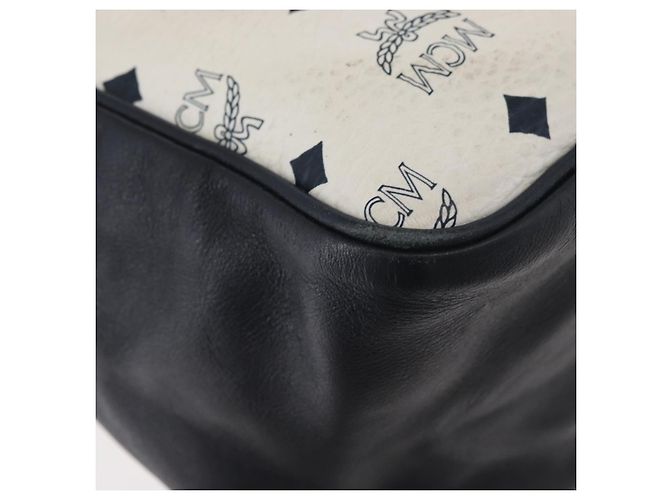 Borsa a spalla MCM Vicetos Logogram in pelle PVC bianca e oro Auth ka3568 Bianco D'oro - vista 12