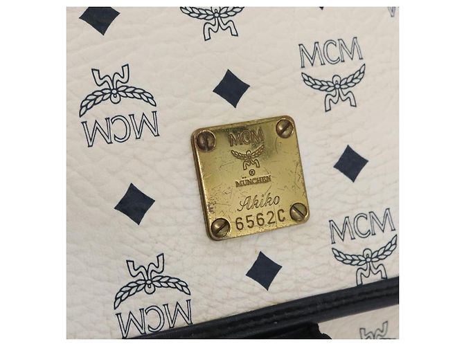 Borsa a spalla MCM Vicetos Logogram in pelle PVC bianca e oro Auth ka3568 Bianco D'oro - vista 14