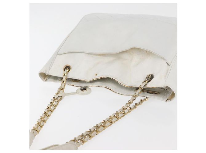 Borsa a spalla a catena CHANEL in pelle bianca oro CC Auth mr2247 Bianco D'oro - vista 6