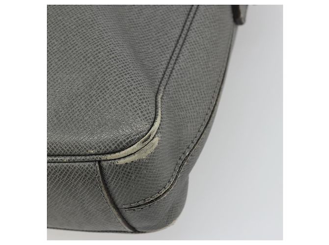 LOUIS VUITTON Borsa Porta Documenti da Viaggio Taiga Gracie M30640 LV Auth ka3587 - vista 15