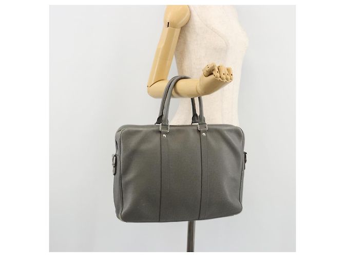 LOUIS VUITTON Borsa Porta Documenti da Viaggio Taiga Gracie M30640 LV Auth ka3587 - vista 23
